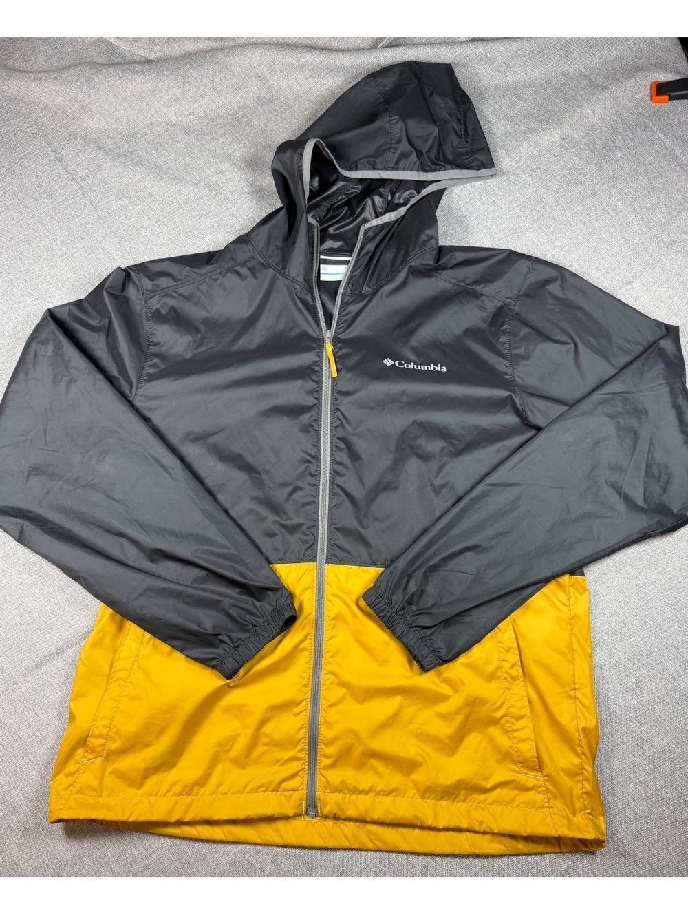 Columbia Men's Two-Tone Hooded Windbreaker Jacket, Size M